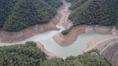 İzmir tarihinin en kurak yazlarından birini yaşarken, çevre örgütlerinden barajlar