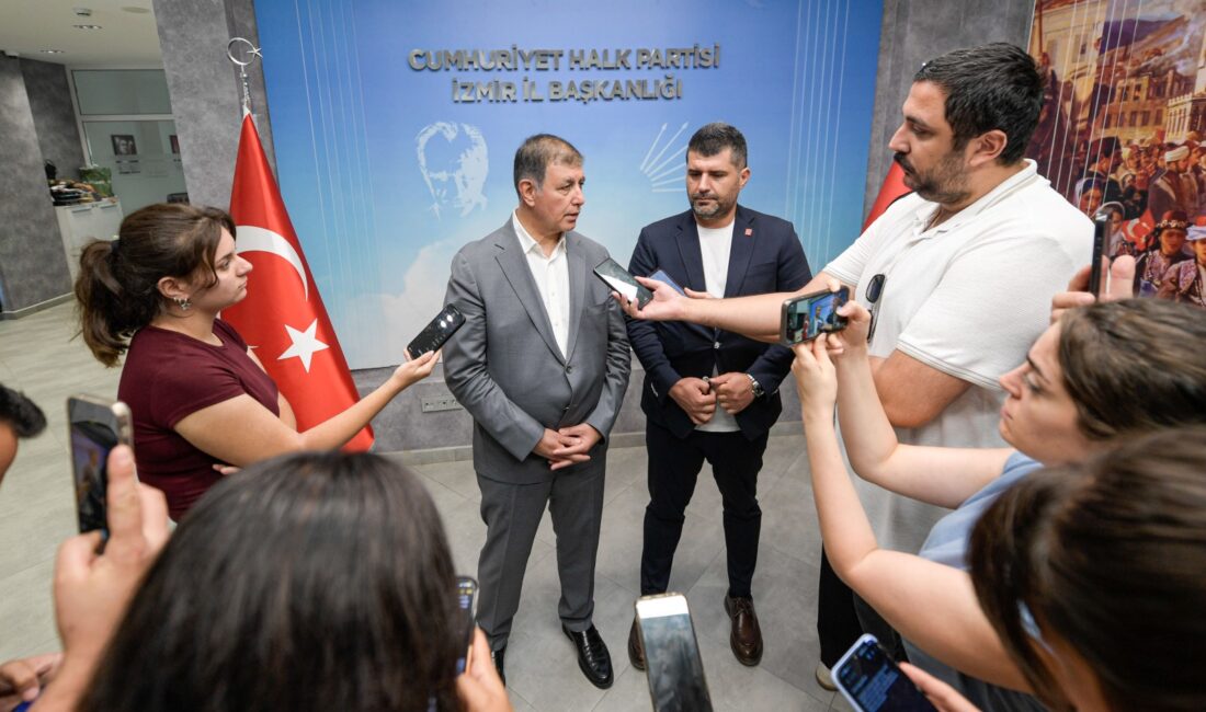 CHP İzmir örgütü, 13 Ağustos’ta başlayacak delege seçimleri öncesi hazırlıklarını