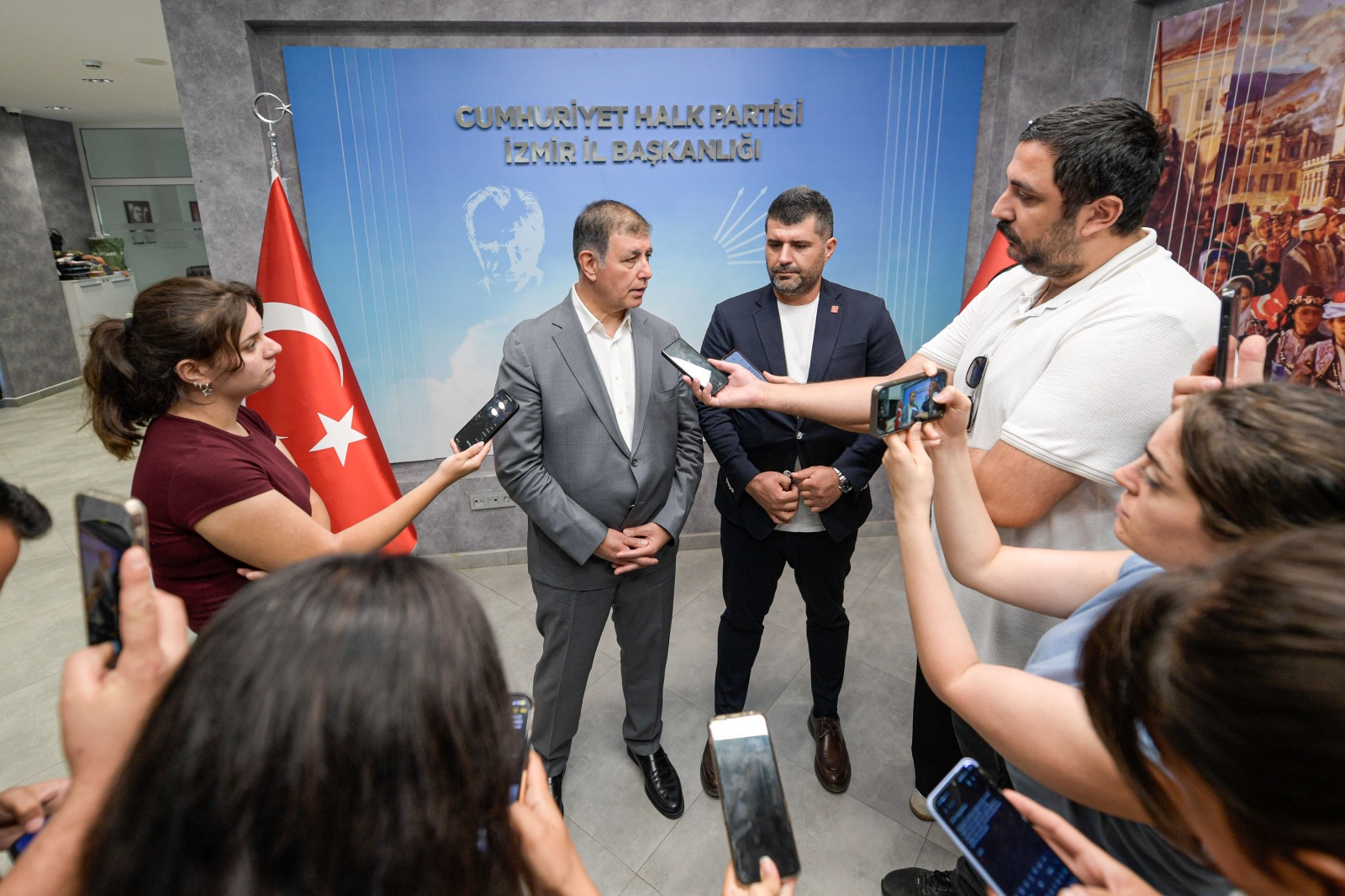 CHP İzmir örgütü, 13 Ağustos’ta başlayacak delege seçimleri öncesi hazırlıklarını