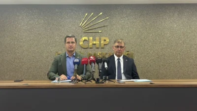 İzmir Büyükşehir Belediye Başkanı Cemil Tugay ve CHP Sözcüsü Deniz