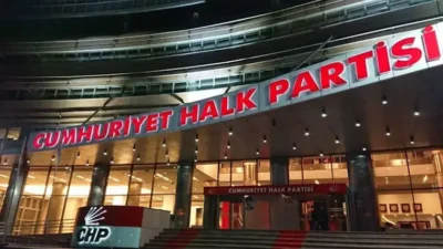 CHP Genel Merkezi, belediye meclis üyelerinin belediye şirketlerindeki görevlerinden istifa