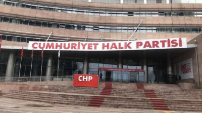 CHP Genel Başkan Yardımcısı Gökhan Zeybek, İzmir Büyükşehir Belediyesi'ne yönelik