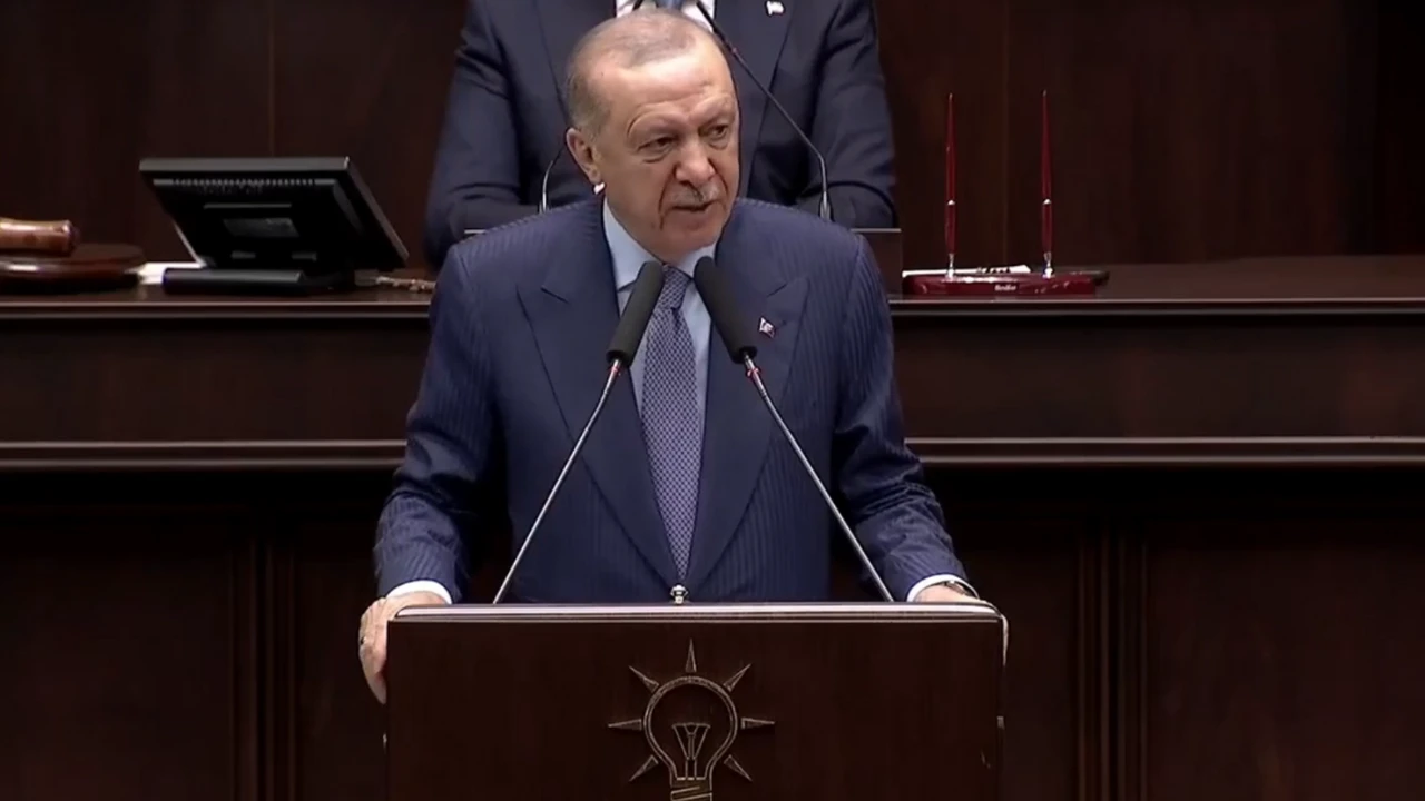 Cumhurbaşkanı Erdoğan, İzmir'deki İZBETON operasyonunu değerlendirirken "inşaat aşamasındayken demirden çaldıkları"