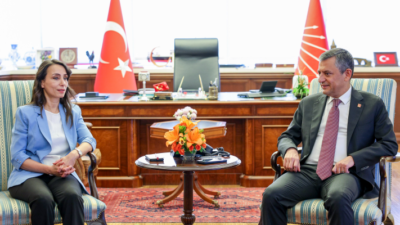 Özgür Özel'i ziyaret eden DEM Parti Eş Genel Başkanı Tülay