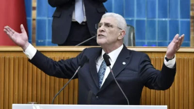 İYİ Parti Genel Başkanı Müsavat Dervişoğlu, art arda gelen CHP'li