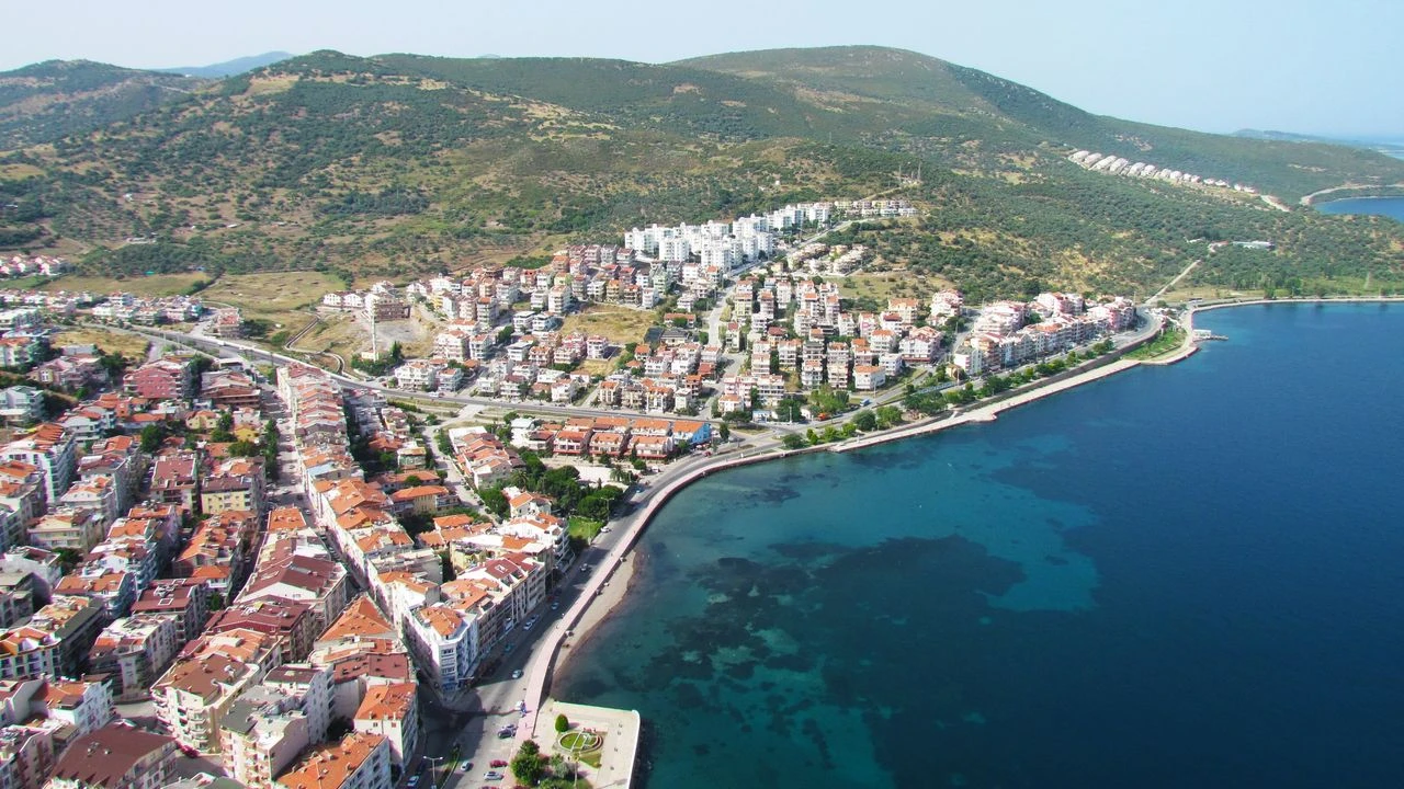 İzmir’in Dikili ilçesinde doğalgaz altyapısına yönelik önemli bir gelişme yaşandı.