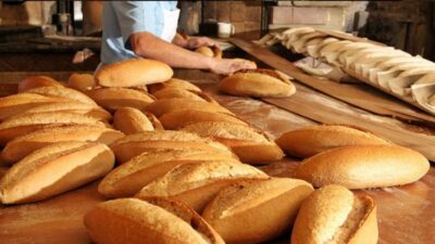 İzmir’de 200 gram ekmeğin yeni fiyatı 15 TL olarak belirlendi.