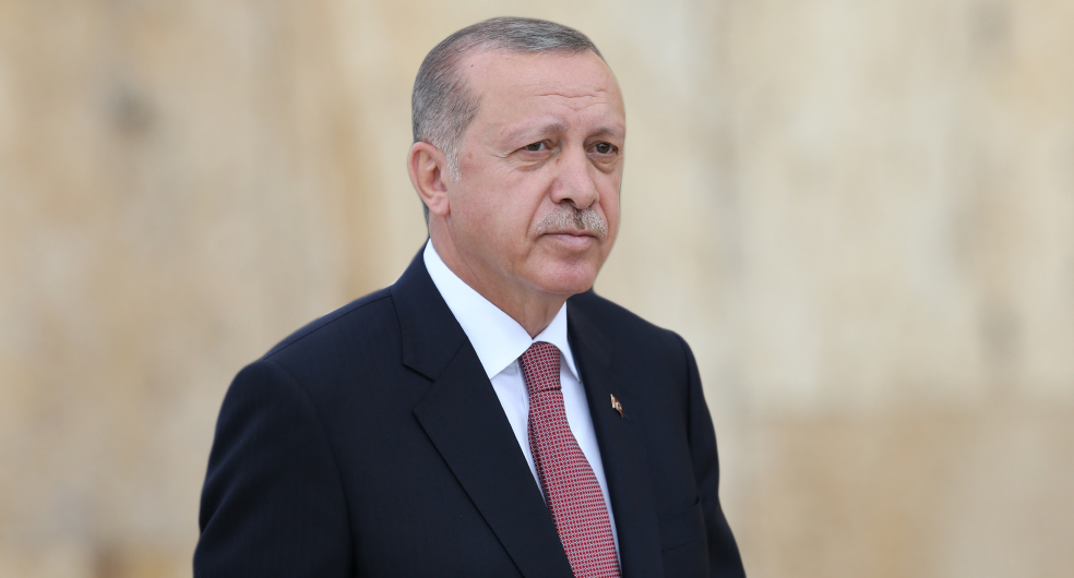 Cumhurbaşkanı Erdoğan, CHP’li belediyelerdeki yolsuzluk iddialarını sert sözlerle eleştirerek, parti