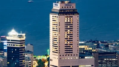 İzmir Büyükşehir Belediyesi, gelir getirmeyen Hilton Oteli’ndeki hisselerini elden çıkarma