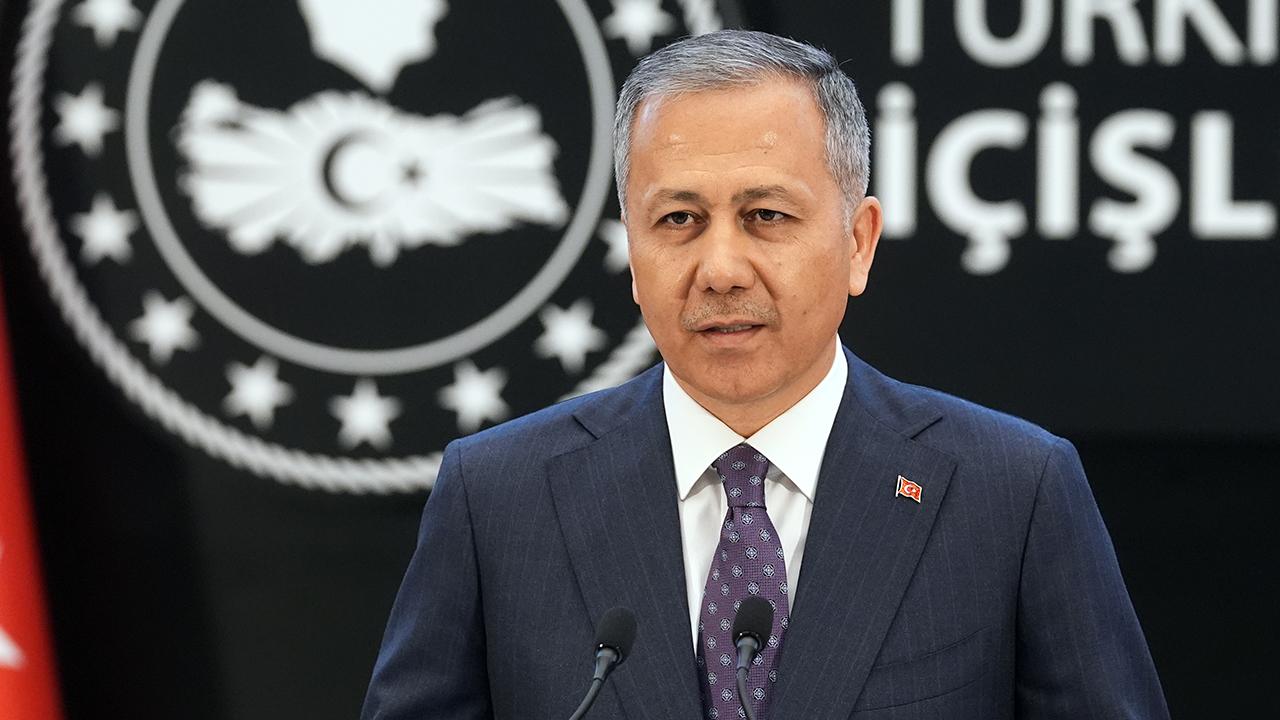 Çevrim içi dolandırıcılık, yasa dışı bahis ve çocuk istismarı içerikleriyle