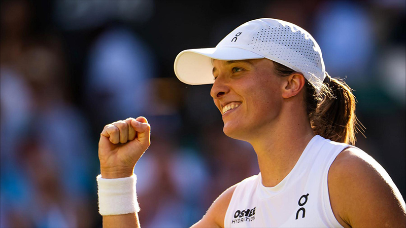 Iga Swiatek, Wimbledon finalinde Amanda Anisimova’yı 6-0’lık iki setle yenerek