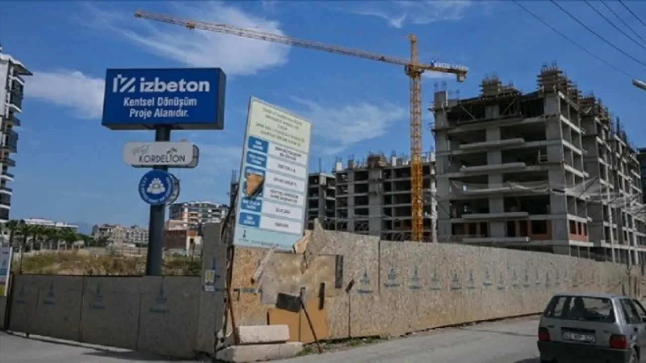 İzmir Büyükşehir Belediyesi iştiraki İZBETON’a yönelik operasyonda eski Başkan Tunç