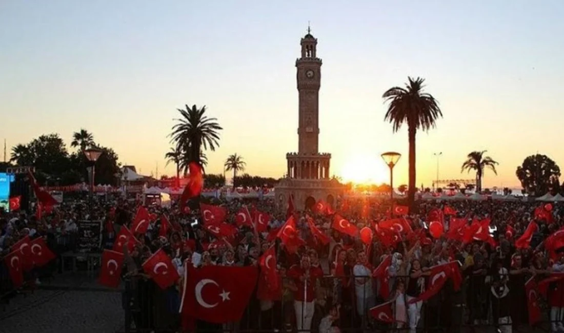 İzmir’de 15 Temmuz’da neler olacak? Sabah şehitlikte saygı duruşu, akşam