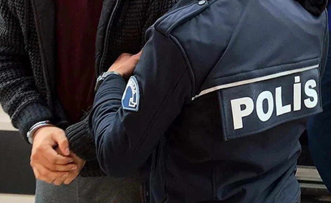 İzmir'de polis ekiplerinin bir hafta süren kapsamlı çalışmalarında 585 şüpheli