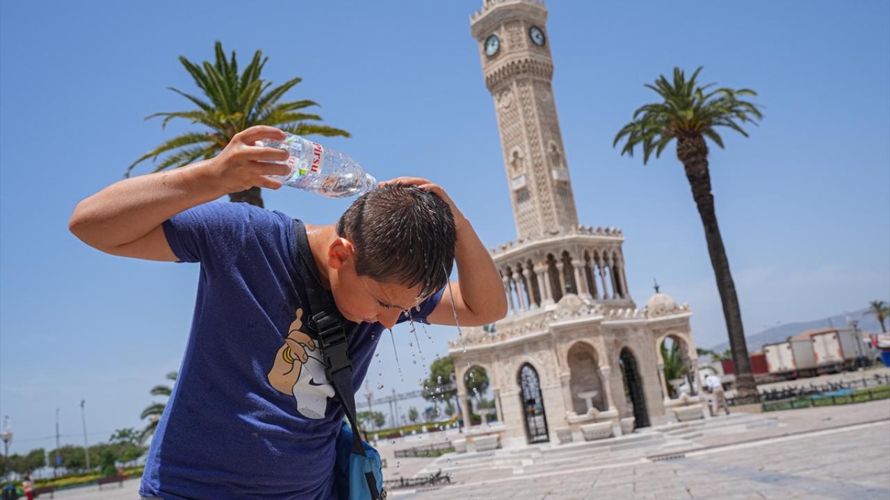 İzmir'de hava sıcaklığı 38 dereceye kadar yükseldi. Meteoroloji Genel Müdürlüğü,