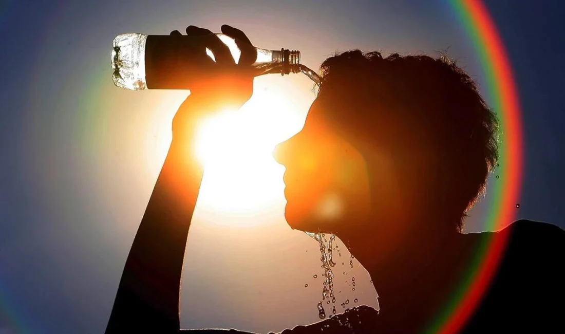 Meteoroloji’den kuvvetli sıcak, fırtına, sağanak ve toz taşınımı uyarısı geldi.