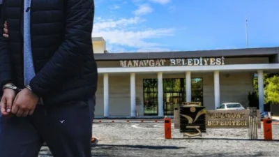 Antalya Manavgat Cumhuriyet Başsavcılığı'nın Manavgat Belediyesi'ne yönelik başlattığı yolsuzluk soruşturmasında