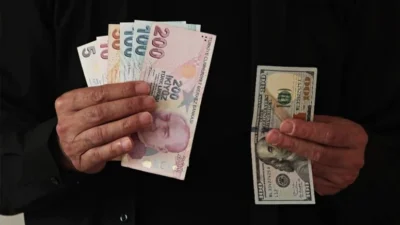 Merkez Bankası faizi düşürerek 46'dan 43'e indirdi. Karar, piyasalar tarafından