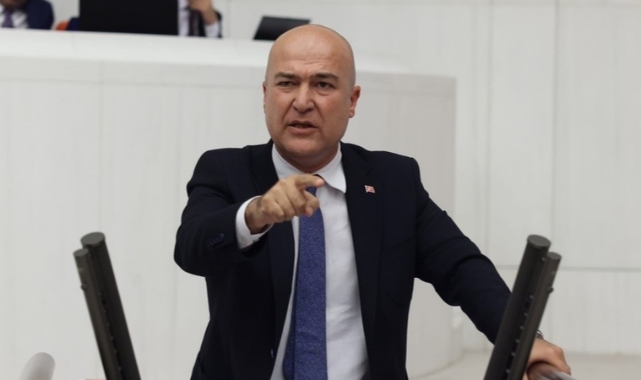 CHP Genel Başkan Yardımcısı Murat Bakan, İzmir’deki operasyonu “siyasi tercih”
