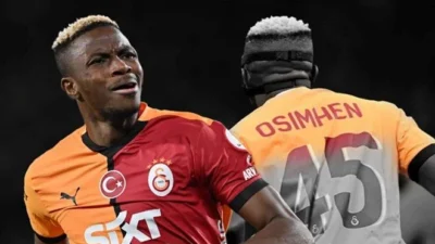 Galatasaray'ın süper yıldızı Victor Osimhen, sarı-kırmızılı formayı giymeye devam etmek