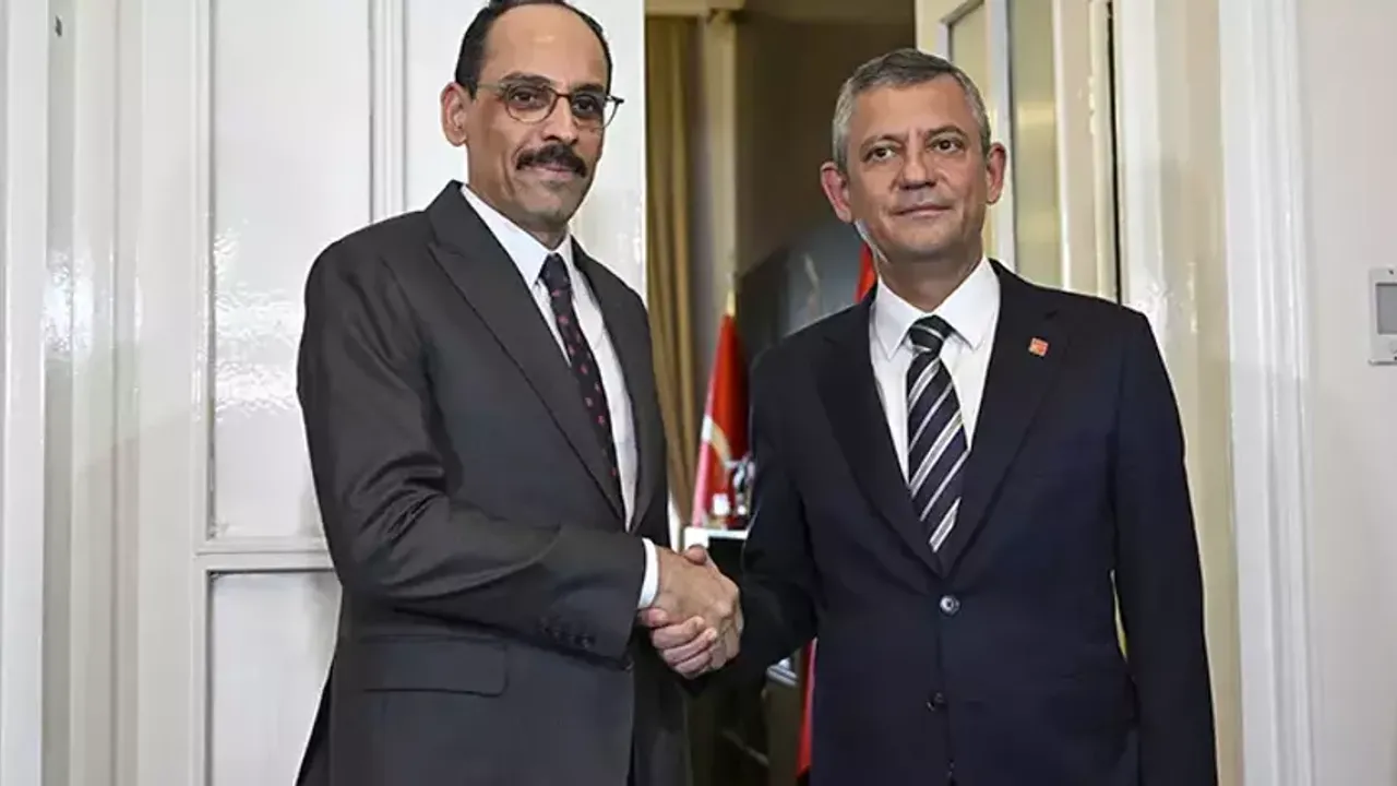 Milli İstihbarat Başkanı İbrahim Kalın ile CHP Lideri Özgür Özel’in