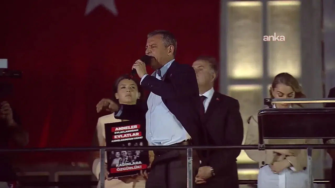 CHP'nin "100 Karası" mitinginde İmamoğlu'ndan Silivri'den mesaj: "Mühür millettedir, günü