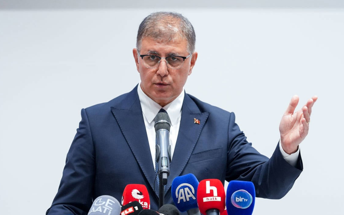 İzmir Büyükşehir Belediye Başkanı Cemil Tugay, sosyal medyada gündeme getirilen