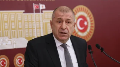 Zafer Partisi Genel Başkanı Ümit Özdağ, İzmir’e gelerek orman yangınlarından