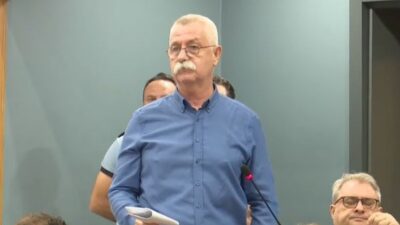 zmir Büyükşehir Belediye Meclisi’nde konuşan Divan Katibi Dr. Mustafa Vatansever,