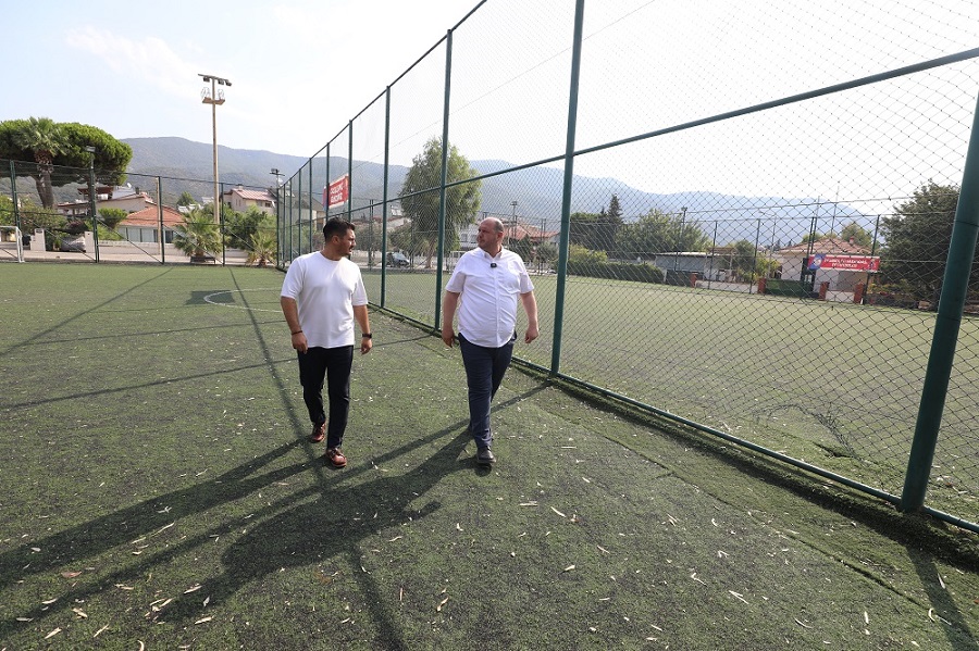 Menderes Belediyesi, Özdere Orta Mahalle’de yer alan spor kompleksini yenileyecek.