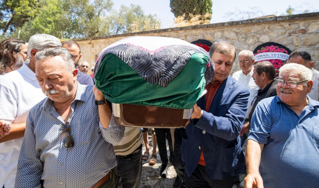 İzmir Büyükşehir Belediye Başkanı Dr. Cemil Tugay, geçmiş dönem CHP