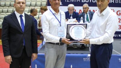 İzmir Büyükşehir Belediyesi Spor Kulübü’nde olağanüstü genel kurul yapıldı, Berkhan