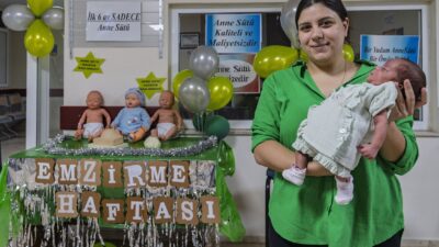 İzmir Büyükşehir Belediyesi Eşrefpaşa Hastanesi’nde açılan Gebe Okulu, anne adaylarına