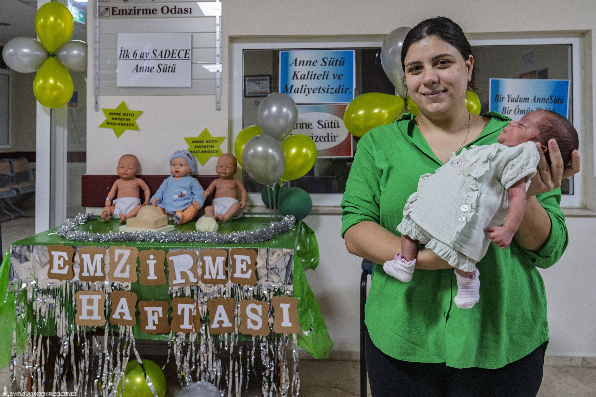 İzmir Büyükşehir Belediyesi Eşrefpaşa Hastanesi’nde açılan Gebe Okulu, anne adaylarına