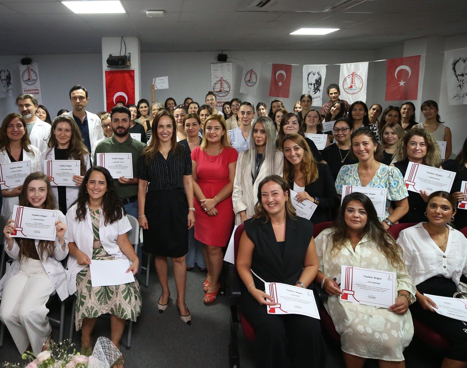 Karşıyaka Belediyesi’nin nitelikli eğitim yuvalarından KARGEM, 12. sınıf ve mezun