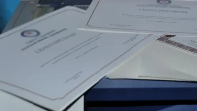 Yüzlerce şüpheli, sahte e-İmza ve mezuniyet kaydıyla kamuda unvan kazandı.