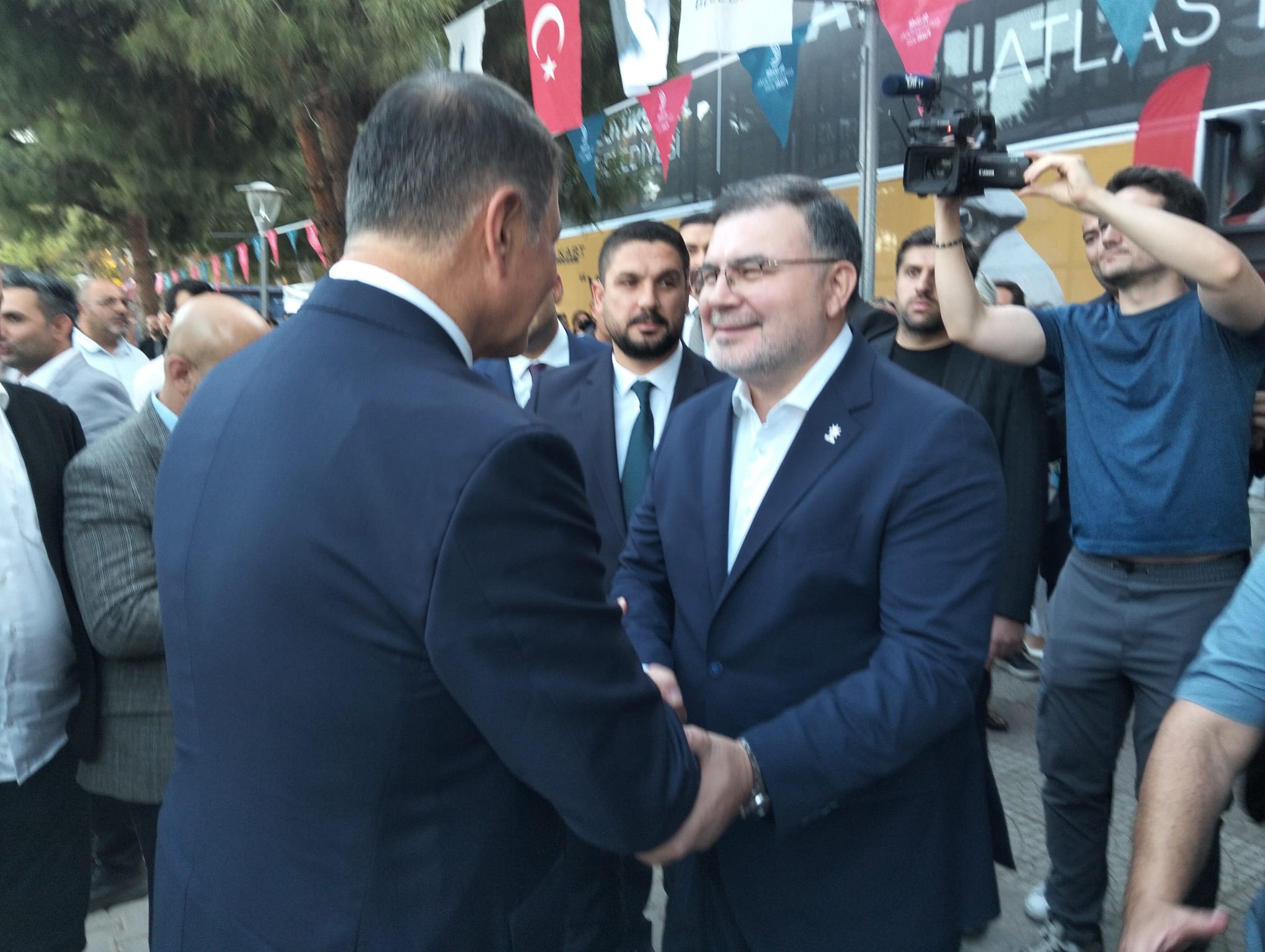 Kültürpark'ta sanat rüzgarı: Atatürk ve Refik Anadol sergileri sanatseverleri bekliyor 2 Kültürpark'ta sanat rüzgarı: Atatürk ve Refik Anadol sergileri sanatseverleri bekliyor