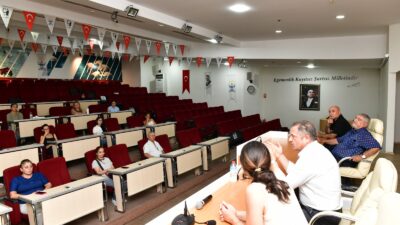 Çiğli Belediyesi, meslek edindirme çalışmaları kapsamında Başkan Onur Emrah Yıldız,