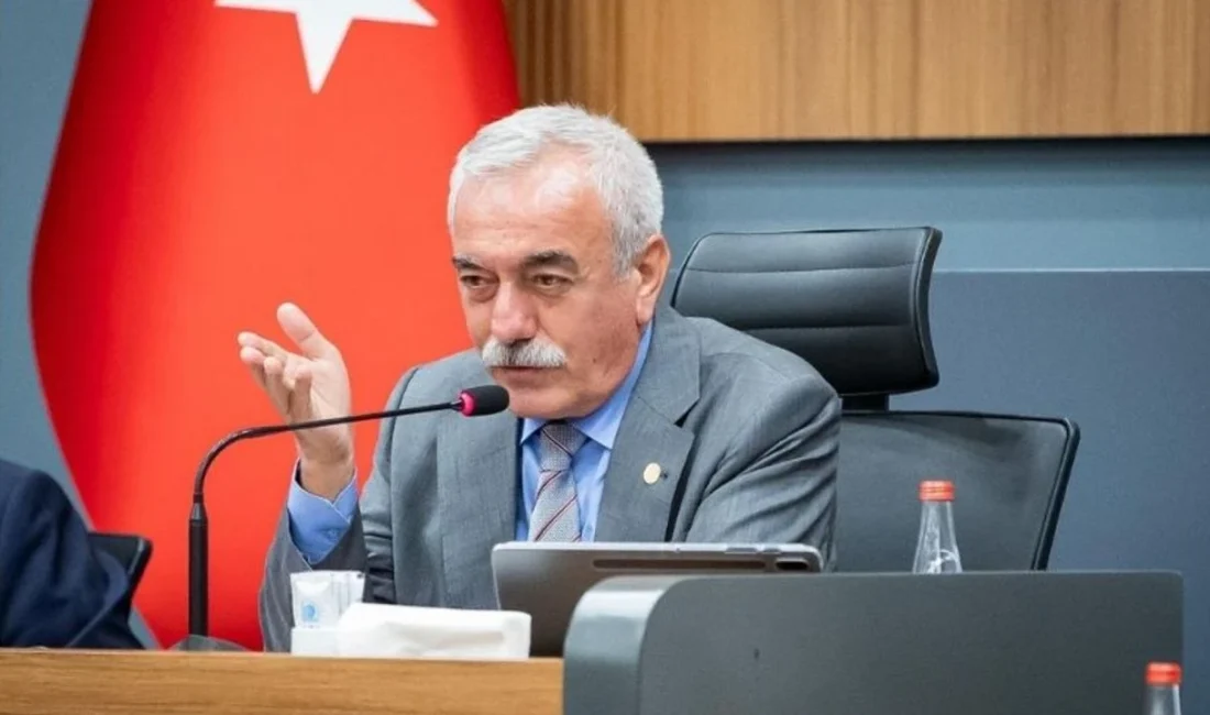 CHP İzmir Büyükşehir Belediye Meclisi Grup Başkanvekili Altan İnanç, AK