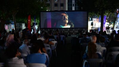Çiğli Belediyesi, Ağustos ayında da kültür, sanat ve eğlenceyi mahallelere