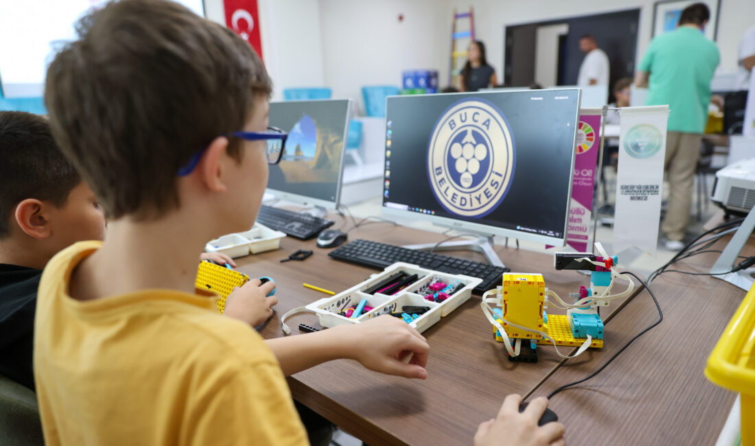 Buca Belediyesi’nin 9-14 yaş arası öğrenciler için başlattığı robotik kodlama