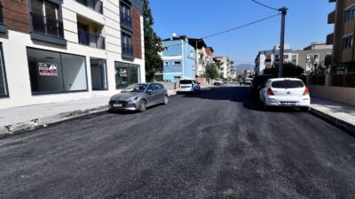 Bornova Belediyesi Fen İşleri Müdürlüğü ekipleri, hem merkezde hem de