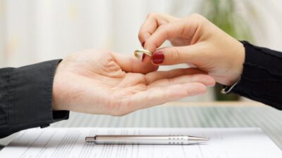 Anayasa Mahkemesi, uzun süren boşanma davalarının evlenme hakkını ihlal ettiğine