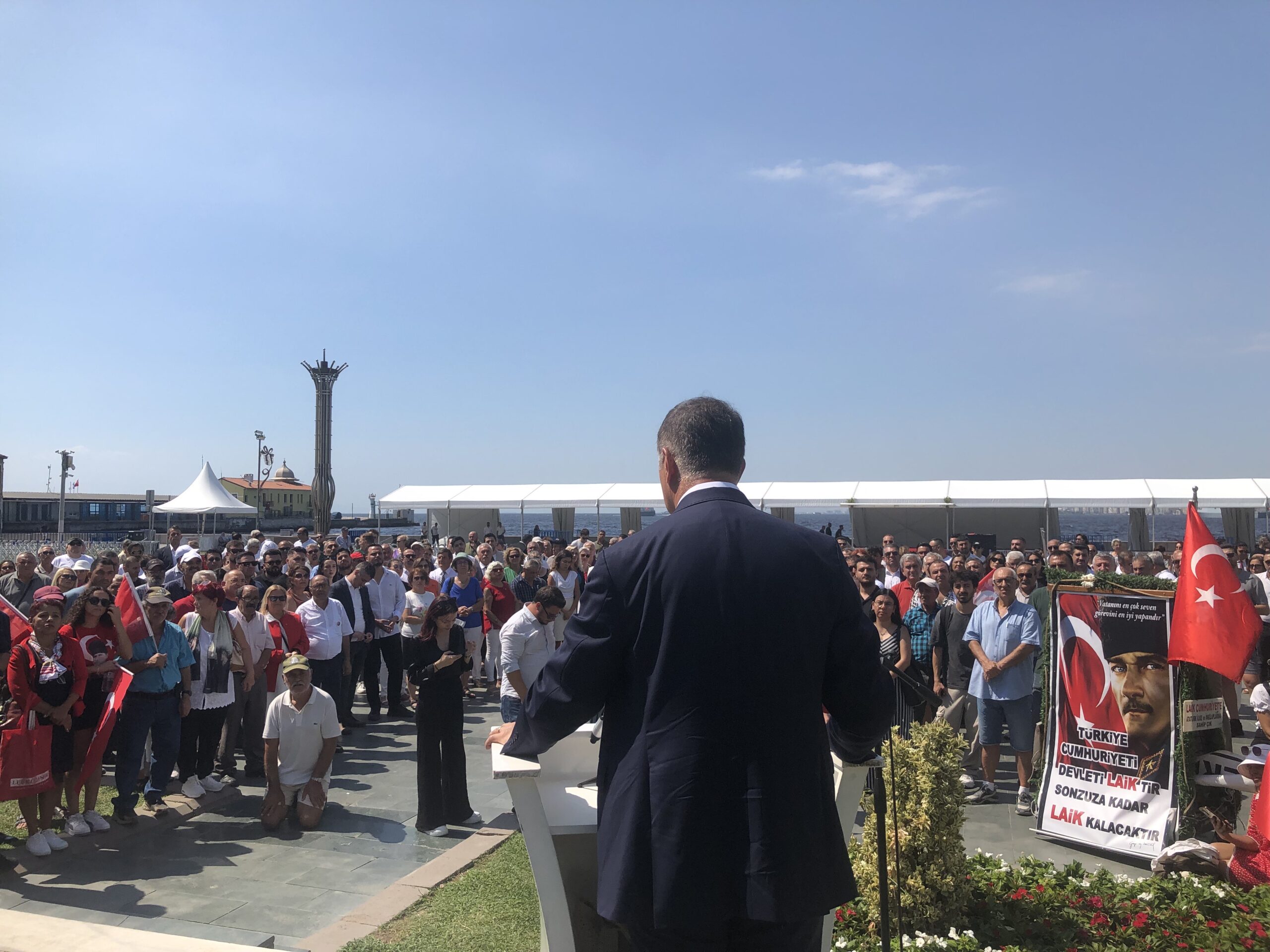 İzmir Büyükşehir Belediye Başkanı Cemil Tugay, 30 Ağustos Zafer Bayramı’nın