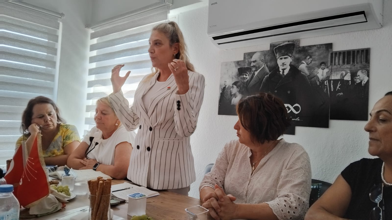 Cumhuriyet Halk Partisi (CHP) İzmir İl Kadın Kolları’nın 30 ilçede