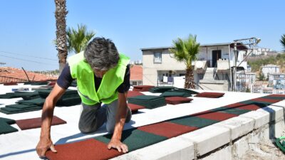 Çiğli Belediyesi, mahallelerde yol, temizlik ve parke taşı döşeme çalışmalarına