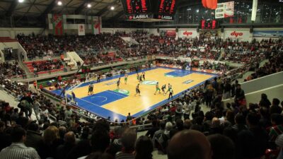 Karşıyaka Belediyesi, hayatını basketbola adayan Ateş Özerk’in ismini Mustafa Kemal