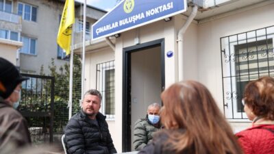 Buca Belediyesi'nin 60 yaş üstü yurttaşlara yönelik açtığı Çınarlar Buluşma