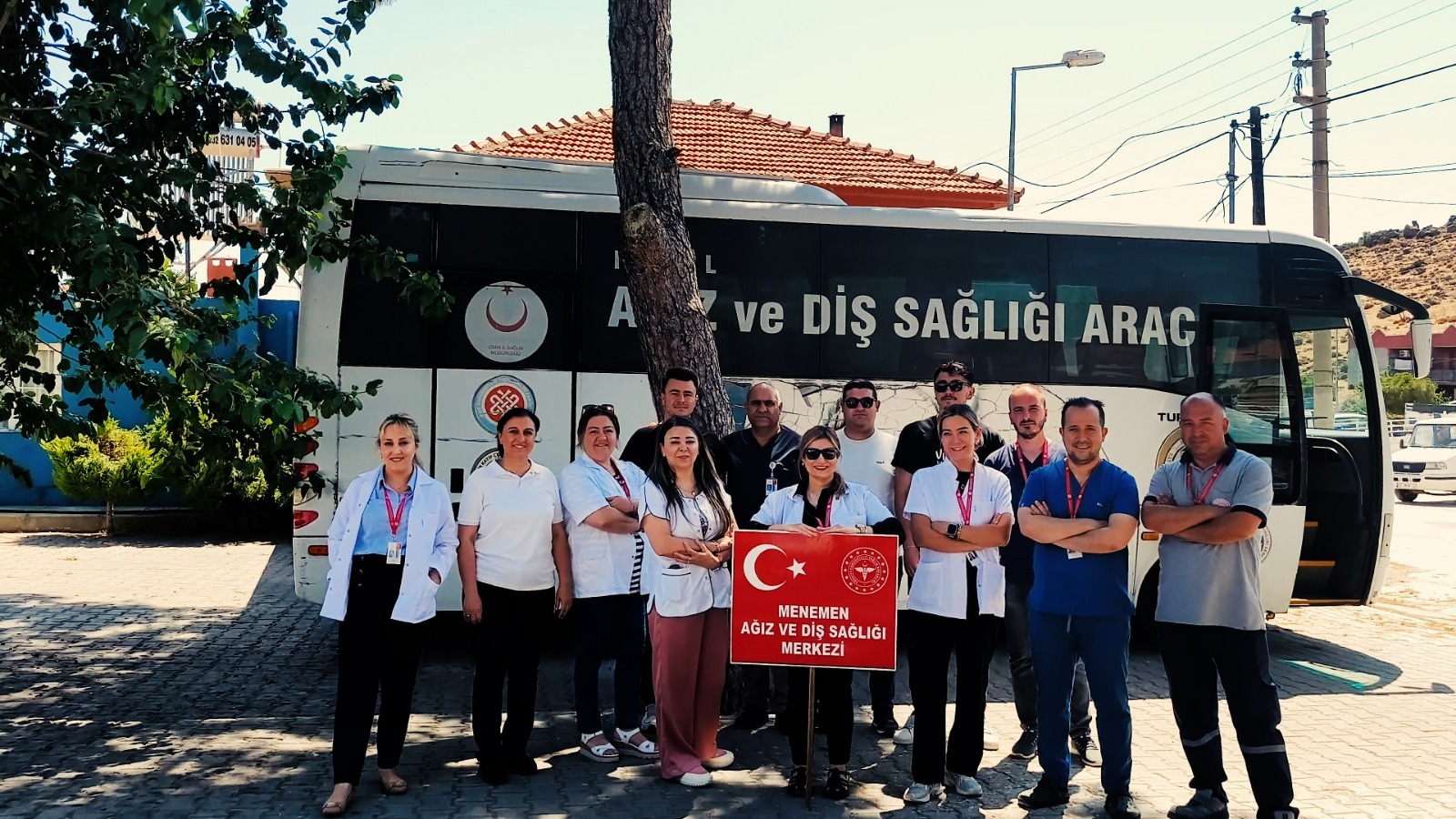 Diş sağlığı hizmetini vatandaşın ayağına getiren “İşimiz Dişleriniz” projesi, her