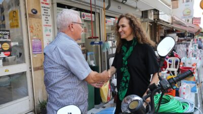 Karşıyaka Belediye Başkanı Yıldız Ünsal, Nergiz ve Goncalar mahallelerini ziyaret